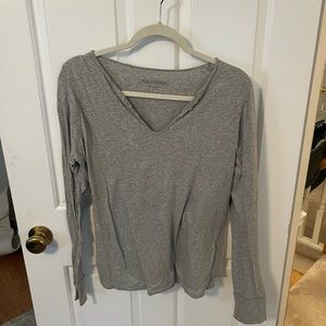Cute grey skull long sleeve shirt